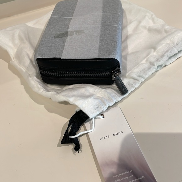 NWT Pixie Mood | Vegan Leather Blake Travel Jewelry Case - Black - Picture 4 of 11